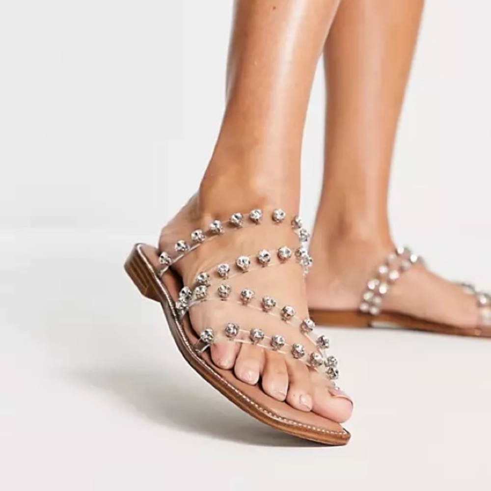 Steve Madden Skyler Strappy Flat Studded Sandals Size 7